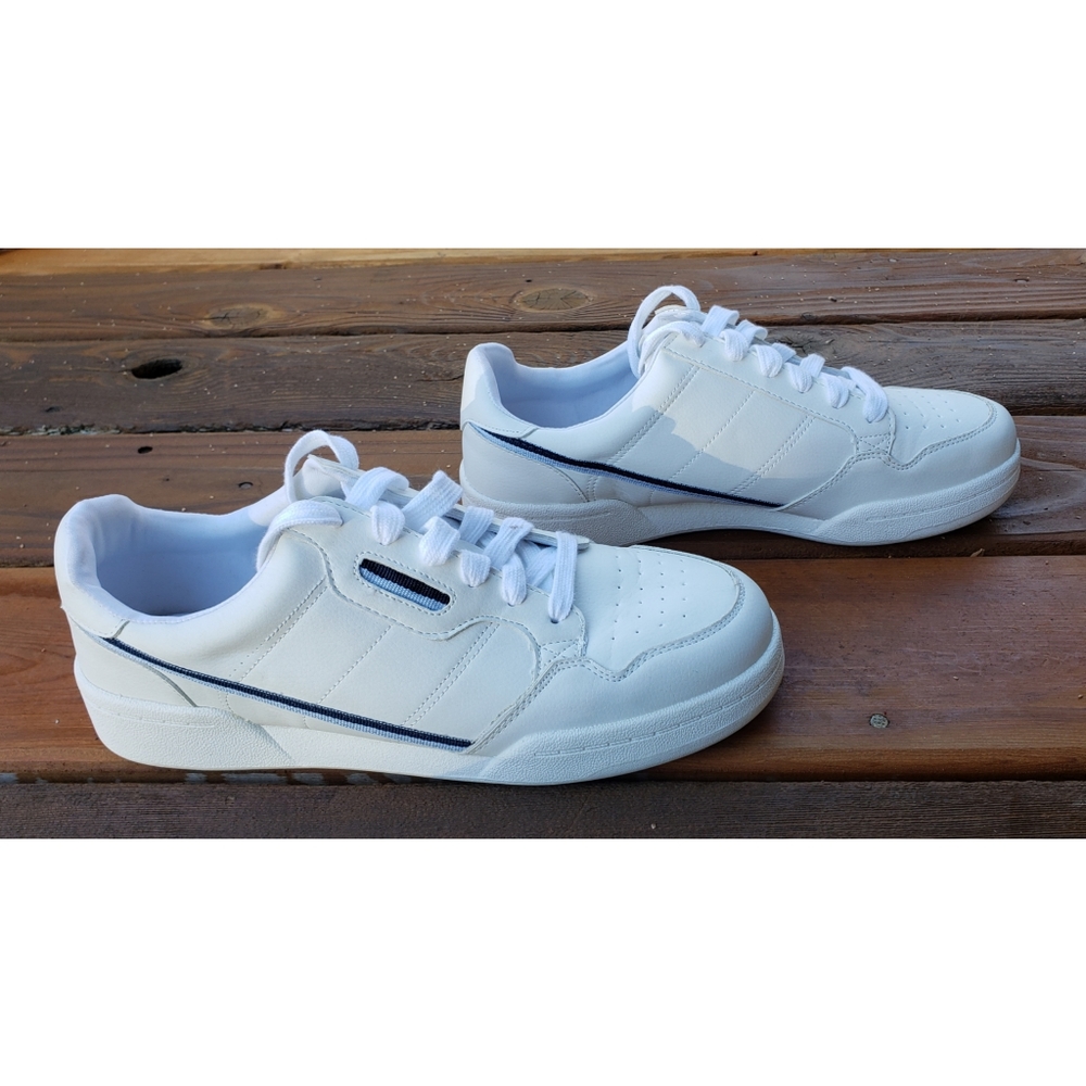 Bloggers Fav Athletic Works Sneakers for Denim 10 - Picture 2 of 10